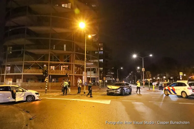 Aanrijding op kruising in Hilversum