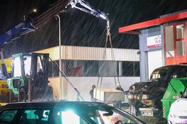 Grootscheepse politie-inval bij bedrijf in Naarden