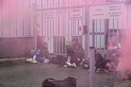 Demonstratie van Extinction Rebellion bij bedrijf in Huizen