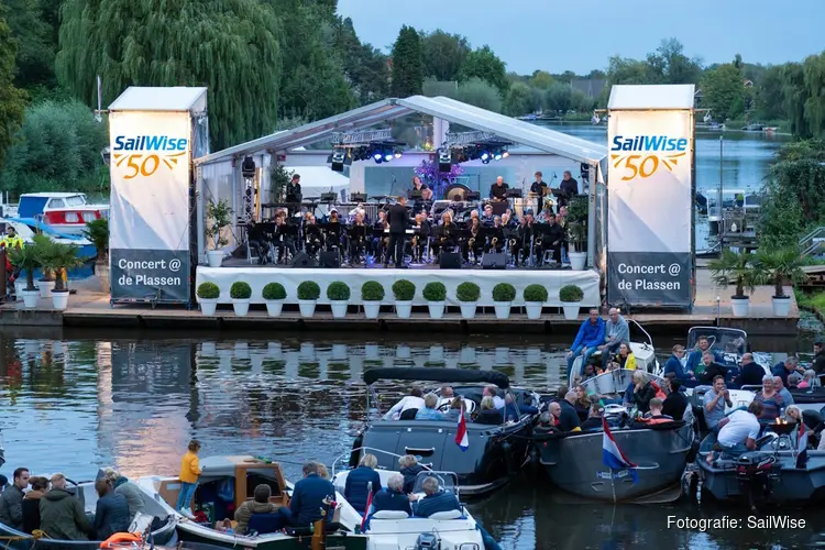 Aanstaande zaterdag Concert @ de Plassen met Jaap Reesema  Blinde pianist Robert Hutten begeleidt Loosdrechtse zanger