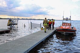 Brandweer helpt KNRM in Blaricum