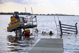 Brandweer helpt KNRM in Blaricum