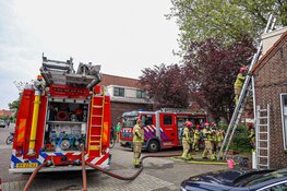 Brand in de spouwmuur na onkruidbranden