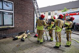 Brand in de spouwmuur na onkruidbranden