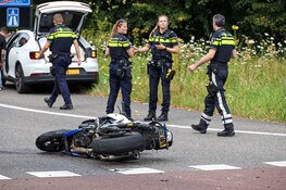 Ongeluk op oprit A1 bij Naarden: motorrijder naar ziekenhuis