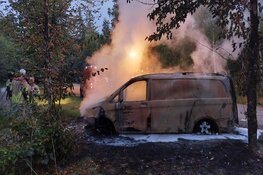 Bestelbus in brand in Hilversum