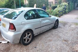 Scooterrijder gewond na aanrijding in 's-Graveland