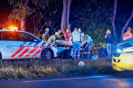Snorscooter en fietsers botsen op fietspad in Bussum: drie gewonden