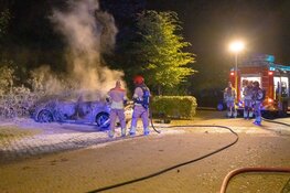 Autobrand aan Joop Stokkermansstraat in Hilversum