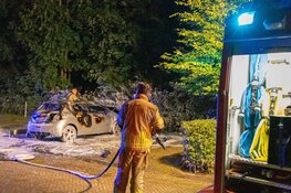 Autobrand aan Joop Stokkermansstraat in Hilversum