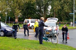 Fietser aangereden op rotonde in Huizen