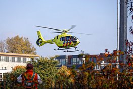 Medewerker komt lelijk ten val in het gemeentehuis van Huizen