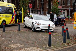 Botsing op kruising Berlagelaan in Hilversum