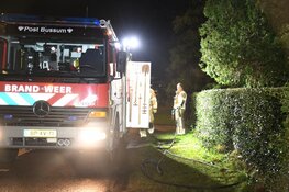 Kleine brand bij voordeur van woning in Bussum mogelijk brandstichting