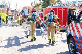 Korte brand in dak van aanbouw in Laren