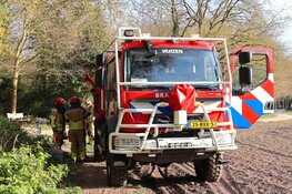 Brandje in bosrijk gebied Blaricum