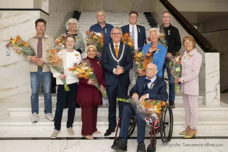 Lintjes voor 10 Hilversummers