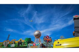 Persoon zwaargewond na val uit kermisattractie