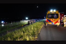 Hulpdiensten zeer groots ingezet voor voertuig te water op Gooimeer