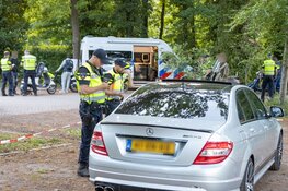 Twee mensen aangehouden na positieve drugs test en drugs gevonden in auto bij politiecontrole