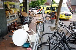 Gewonde bij botsing tussen bezorgauto en scooter in Huizen