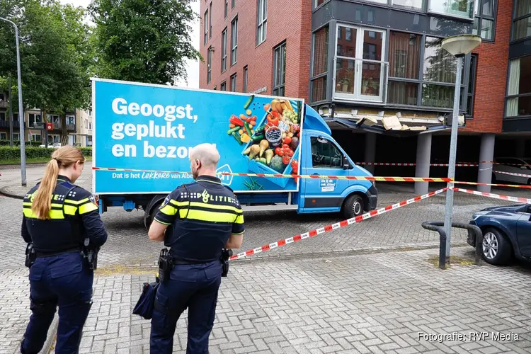 Bakwagen ramt gevel in Huizen