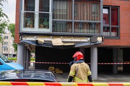 Bakwagen ramt gevel in Huizen