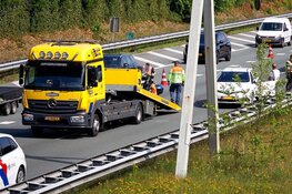 Motorrijder achterop auto gebotst op de A1