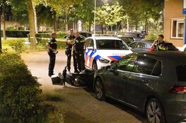 Botsing en aanhoudingen na achtervolging van brommer in Huizen