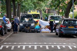 Botsing tussen busje en brommer in Hilversum, één gewonde