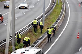 Zoekactie door ME in berm A1 vanwege gezochte Omar Alhamed
