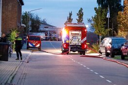 Brand op dak van industriepand in Weesp