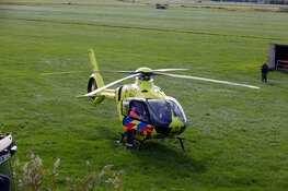 Kitesurfer zwaargewond na surfongeluk in Muiden, traumahelikopter geland
