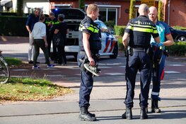 Fietser gewond na botsing met auto in Huizen