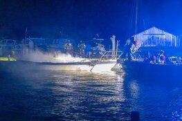 Man gewond na brand op boot in Nederhorst den Berg