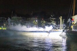 Man gewond na brand op boot in Nederhorst den Berg
