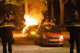 Taxi door brand verwoest op parkeerplaats in Bussum