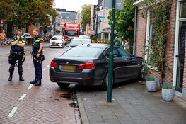 Automobilist ramt vier auto's en woning in Hilversum