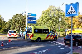 Fietser gewond na aanrijding op rotonde
