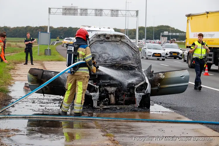 Auto door brand verwoest op A1