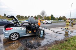 Auto door brand verwoest op A1