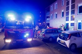 Brand in trappenhuis van appartementencomplex aan de Graaf Floris in Huizen