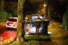 Achtervolging eindigt in vlucht door Naarden-Vesting: politie zoekt verdachten