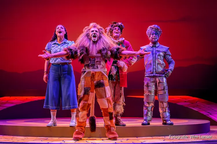 Musical The WIZ in theater Spant!