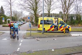 Botsing tussen motorrijder en fietser aan de Naarderstraat in Huizen