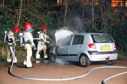 Auto in brand op parkeerplaats bij Bussumerheide