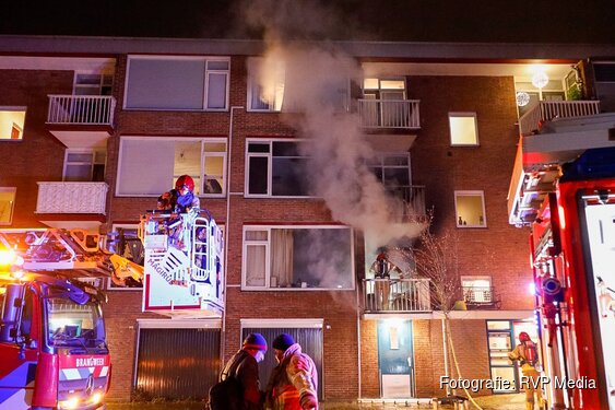 Kerstboom op balkon in brand in Bussum