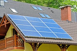 Waarom zonnepanelen schoonmaken beter is uitbesteden