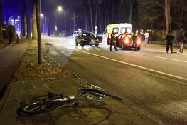 Botsing tussen twee auto’s aan de Nieuwe Bussumerweg in Huizen