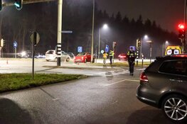 Fikse schade na botsing op kruising in Bussum